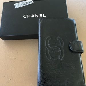 100% authentic chanel caviar black wallet
